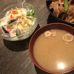 Red Rock - スタミナカルビ丼（1,000円）、みそ汁&サラダセット（300円）