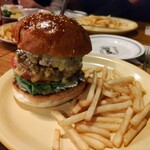 ブッチャーズテーブル - ダブルチーズバーガー。