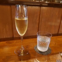 ラトリエ まる耕 - ●ノンアルコールスパークリングワイン　700円
                    ほんのり甘みとスパークリングの爽やかさを感じる
                    飲みやすい味わいだった。
                    料理毎、味わいのリセットもしやすい。