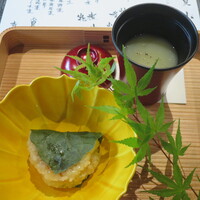 酒と二十四節気料理 きのえね omoya - 膳菜　新じゃがすり流し、道明寺柏餅