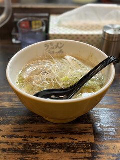 ラーメン海鳴 - ラーメンジェノバ