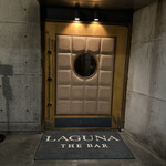 LAGUNA THE BAR - 入口