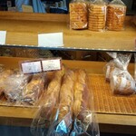 スペイン石窯パンの家ボノス - 料理写真:バタールなどフランスパン類