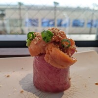 焼肉ぽんが 江ノ島 - ウニのせ肉軍艦