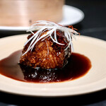 MODERN CHINESE HILL'S LOUNGE - 黒酢酢豚ステーキ