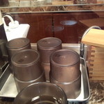 175°DENO担担麺 - カウンターの上　【　２０１３年８月　】