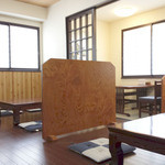 Soba Koubou Satou - 座敷席とテーブル席
