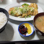 San katsuya - ご飯は、少なく見えますがぎゅうぎゅうに盛られてます^ ^