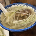 太助 - ため息が出る味のテールスープ。