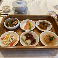 四川豆花飯荘 東京店 - 6種前菜盛り合わせ
