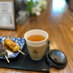 Sasaraya - まずは加賀ほうじ茶を‥
                        わっ！美味しい♡
                        さわやかな香りで品のあるお茶ですね(^.^)
                        
                        石川県加賀で150年続く老舗
                        「丸八製茶場」さんのほうじ茶だそうです。