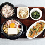 Sundubu and pancake set (white rice or 15-grain rice and Small dish included)