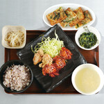 Korean fried chicken and pancake set (rice: white rice or 15-grain rice/2 types of namul/chijimi/soup included)