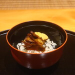 日本料理 幸庵 - ひじきご飯 山葵の茎の溜り醤油漬けと雲丹乗せ