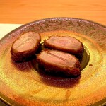 Kioichou Tonkatsu Youshoku Hitomi - 希少部位シキンボのトンカツ　肉汁がじゅわ〜な感じが非常に良い！そして、肉汁が甘い