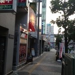 焼肉ギュウミー - モノレール沿って左手（りそな銀行沿い）を進み、信号渡って左折して すぐ。