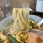 ふく流らーめん 轍  - 麺リフト