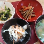 ごはんのお店 えい美 - 定食の惣菜