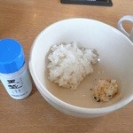 ココス - 拘りの塩を白御飯で試食。