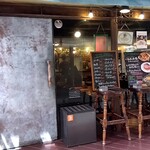 Bistro&Bar Bar.C - 扉が左と