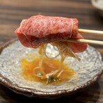 焼肉 拍手喝采 - 田村牛タンロースユッケ