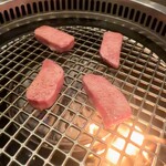焼肉 拍手喝采 - 焼きます