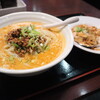 馬さん餃子酒場 - ランチの担々麺と麻婆丼