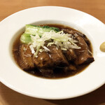 紅葉亭 - 豚角煮800円