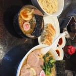 麺座 でん - 彼女と二人でお腹いっぱい食べました(^o^)