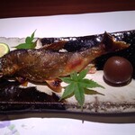 笹舟 - 鮎の塩焼き／梅の甘露煮