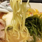 Nanashi Tonkotsu Hen - 麺の感じ