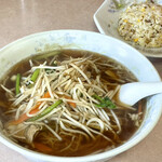 一番軒 - しょうゆラーメンと半チャーハン