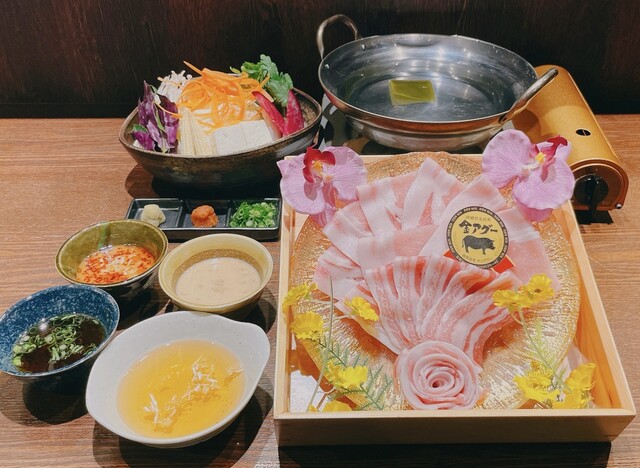 肉庵 小滝野 那覇店 - 県庁前/豚しゃぶ | 食べログ 肉庵 小滝野 那覇店 - 県庁前/豚しゃぶ | 食べログ
