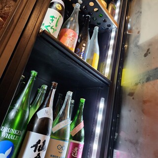 We offer a well-balanced selection of approximately 50 types of sake from all over the country.