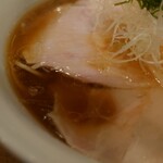 中華そば しば田 - スープが綺麗でしたょ♡流石❗7種類の醤油(*’ω’ﾉﾉﾞ☆ﾊﾟﾁﾊﾟﾁ