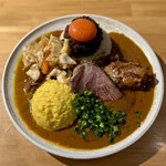 吉田カレー  - チキンクリームと松阪ポーク出汁のMIXグレイビー 小・豚・アチャール・ポテトサラダ・ローストビーフ