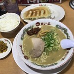 Tenka Ippin - 羽根つき餃子定食（1,260円）