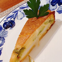 南蛮 銀圓亭 - ベーコンと野菜のキッシュ。焼きたてなのか、表面がさっくさくでした