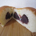 ブーランジェリー メゾン ユキ - 桜あんぱん・断面