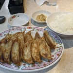 Gyouza No Oushou - 餃子定食。餃子が12個も！！！