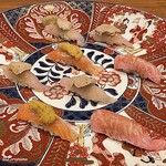 千陽 - 大間産 天然本鮪のカマトロ､皮剥の肝載せ､桜鱒の海胆載せのにぎり