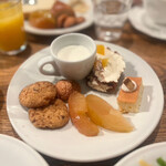 MORETHAN TAPAS LOUNGE - 