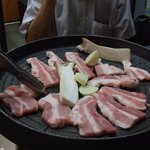 板門店 - 豚の三段バラ焼肉