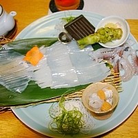 海鮮家 はこだて 本店 - 活きイカの活き造り