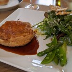 ブラッセリー ラシュレ - あか牛のパイ包み焼き