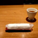 野乃鳥 日本橋 - おしぼり、お茶