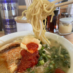 えぞっ子 - 縮れ麺スープ絡み良し！