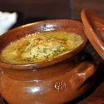 Whole onion gratin soup