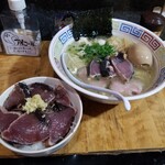 塩そば専門店 桑ばら - 燻製焼きカツオの塩そばと藁焼き塩カツオ丼の定食