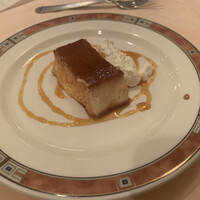 エリオ・ロカンダ・イタリアーナ - サービスランチ　¥1,800
                      （野菜のスープ、本日のスパゲッティ　又は　ラザーニャ　又は　手打ち麺、サイドサラダ、本日のデザート、エスプレッソ）